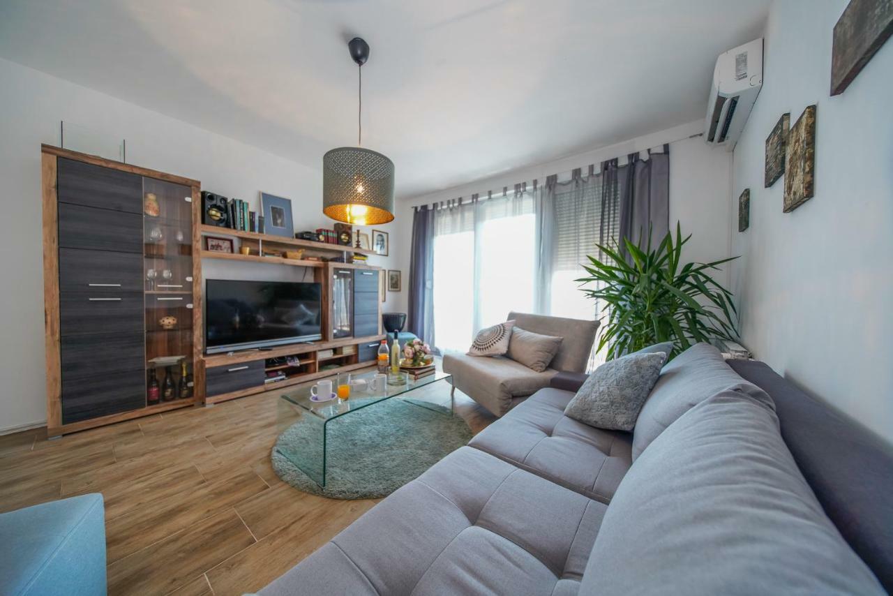 Apartment Happy Day วาราชดีน ภายนอก รูปภาพ