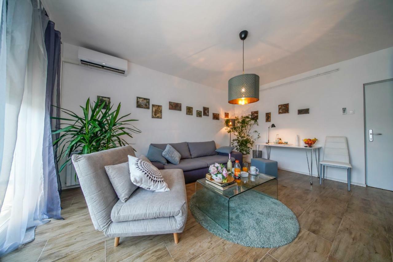 Apartment Happy Day วาราชดีน ภายนอก รูปภาพ