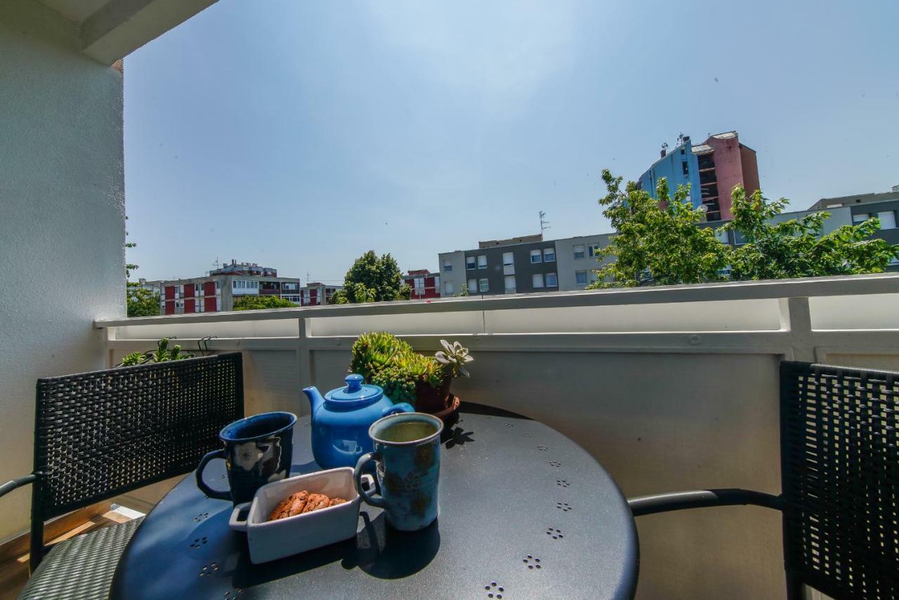 Apartment Happy Day วาราชดีน ภายนอก รูปภาพ