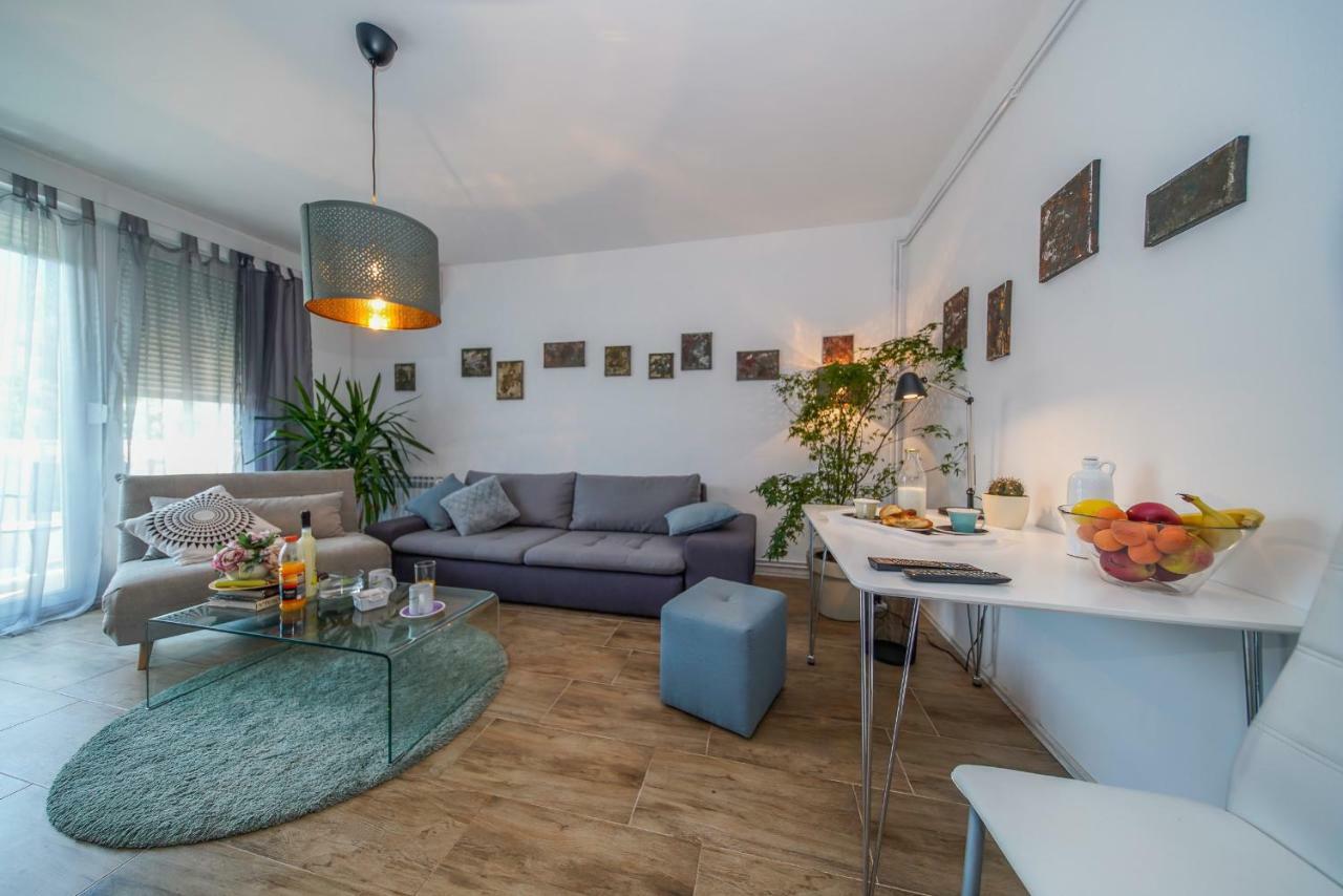 Apartment Happy Day วาราชดีน ภายนอก รูปภาพ
