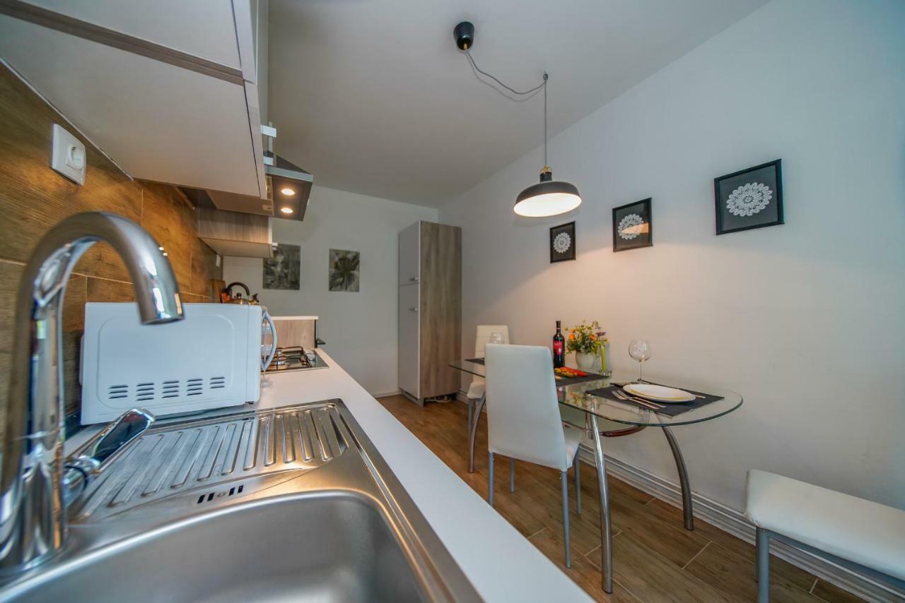 Apartment Happy Day วาราชดีน ภายนอก รูปภาพ