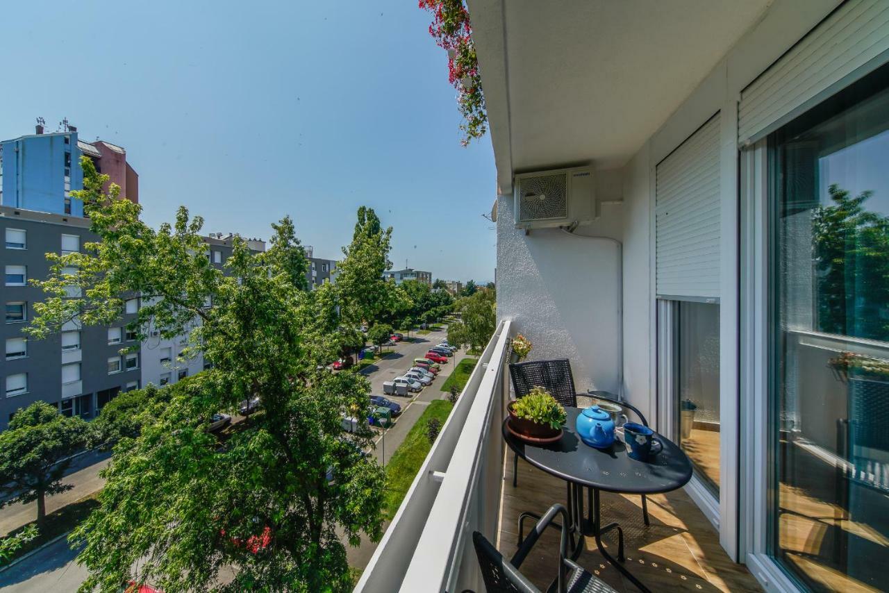 Apartment Happy Day วาราชดีน ภายนอก รูปภาพ